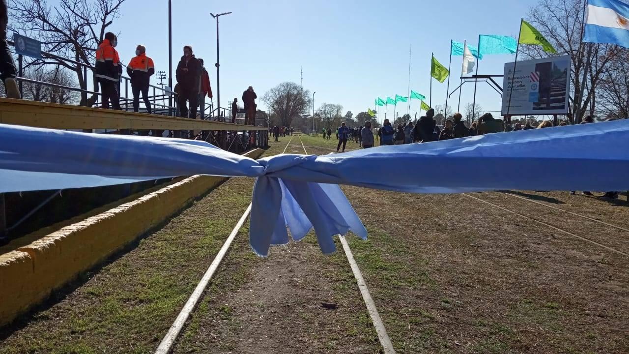 Tren inaugural a Marcos Paz 1