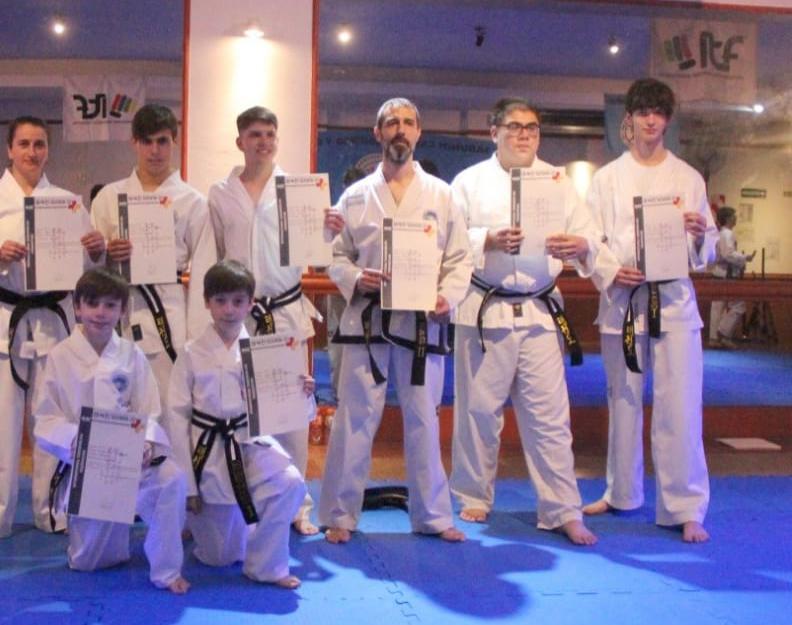 tae kwon do alumnos cattaneo ESTA