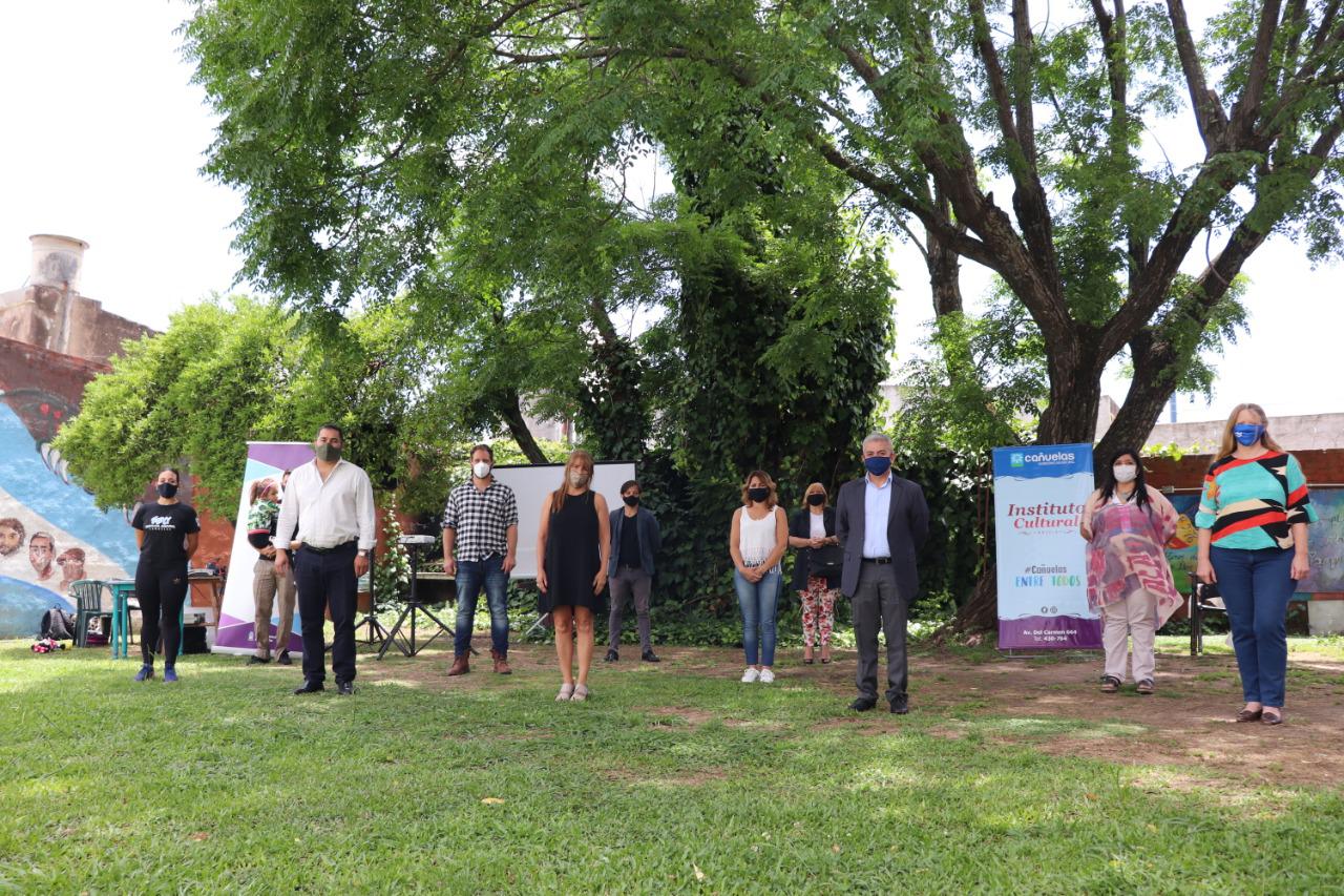 4-12 feria del libro 2020 (7)