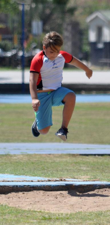 atletismo lorenzo bucari saltando