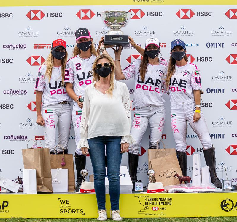anuario polo femenino la dolfina fassi junto a el overo
