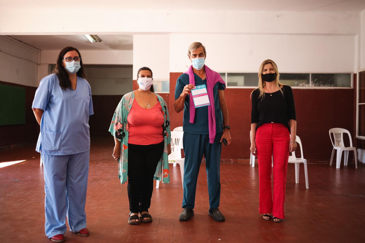 18-2 comenz+¦ la campa+¦a de vacunaci+¦n (3)