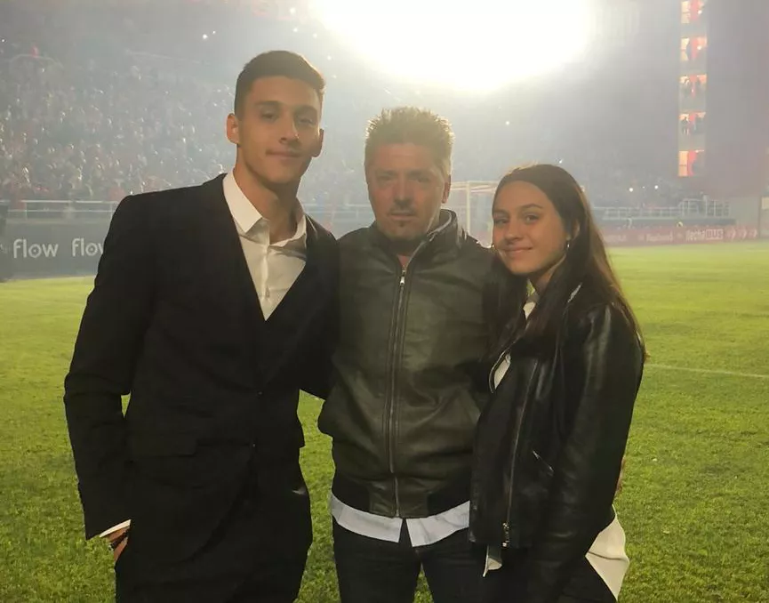 colombo y familia en inauguracion estadio estudiantes b
