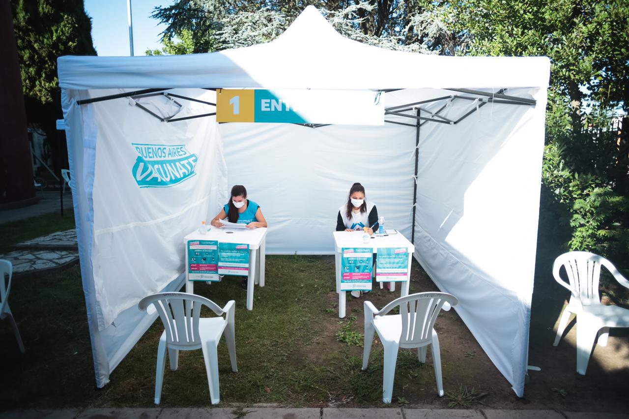 18-2 comenz+¦ la campa+¦a de vacunaci+¦n (7)