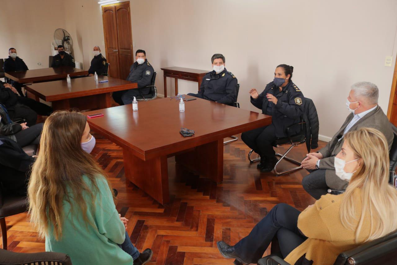 6-5 reu. género con aut. policiales (2)