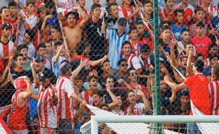 hinchada de cañuelas