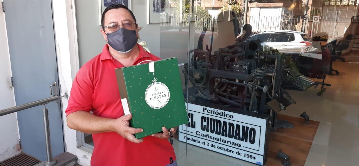 Fabian Miguenz quien retiró por Julieta Andrea Acosta.
