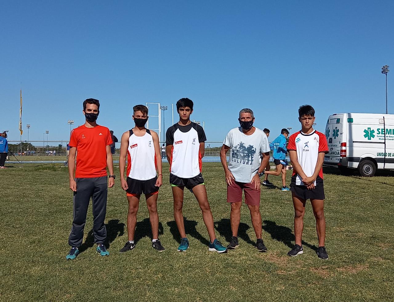 atletismo De izquierda a derecha Rizzi entrenador, Calcagni, Aguirre, Barreiro delegado t+®cnico y Long
