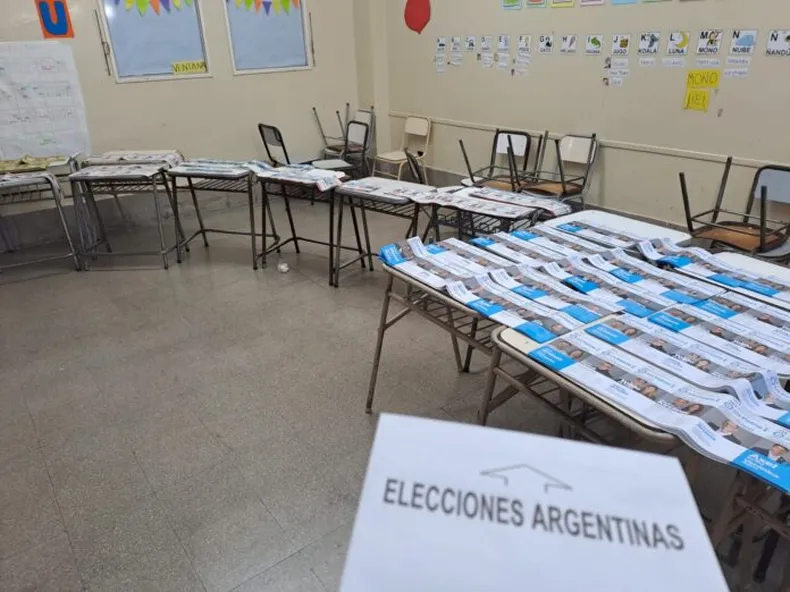 las-boletas-electorales-un-cuarto-una-escuela (1)