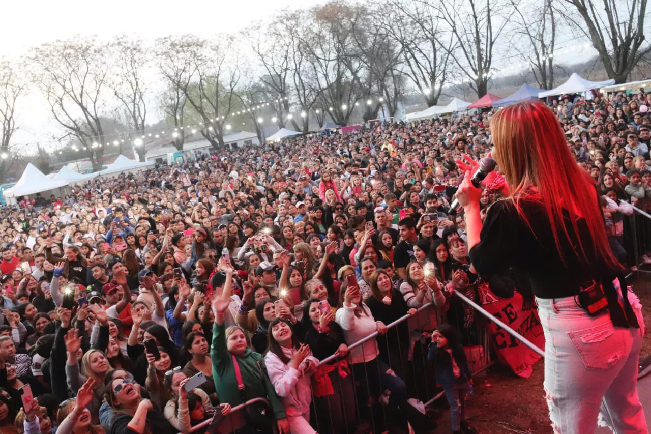 show de Karina en Uribe (6)