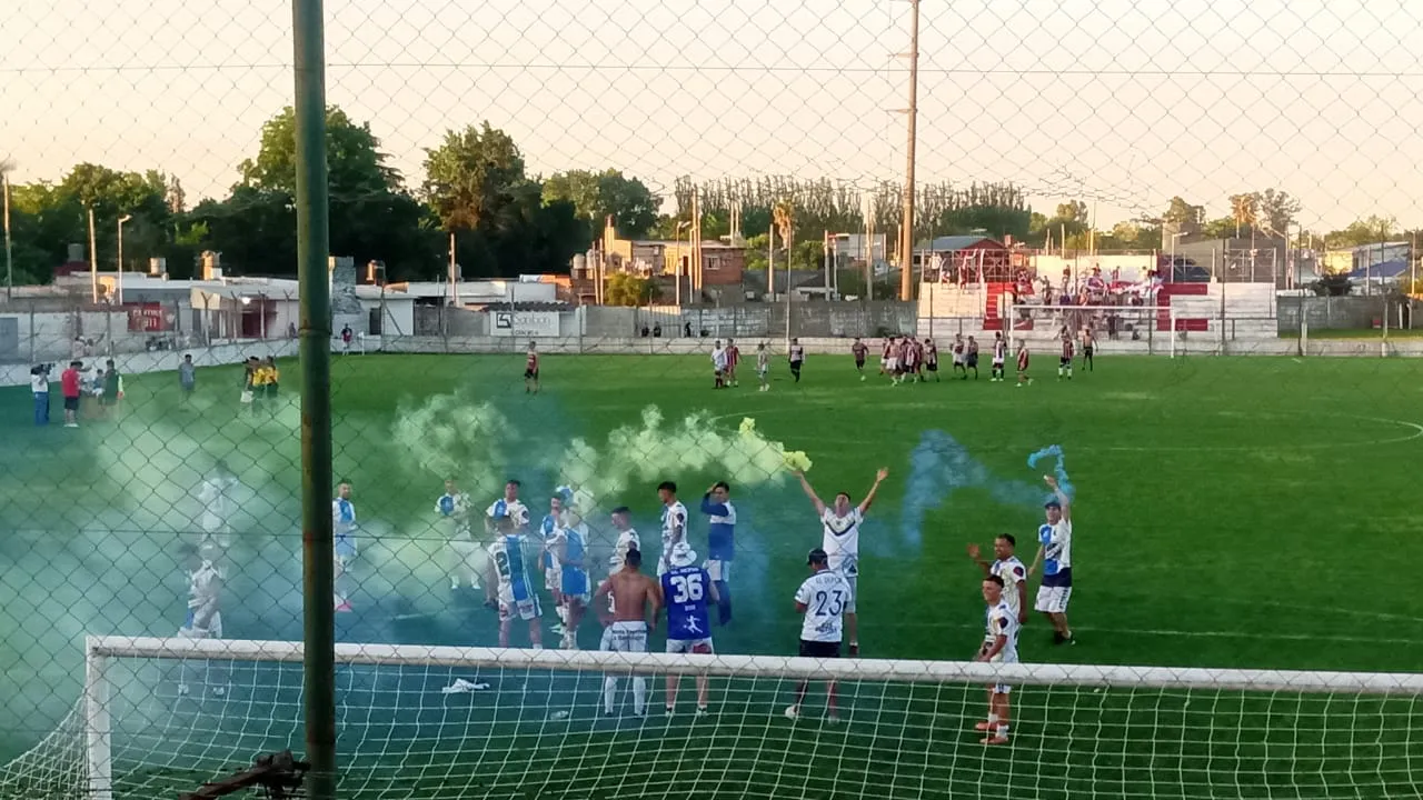 Cañuelas F.C: A Cañuelas se le escapó la victoria sobre el final