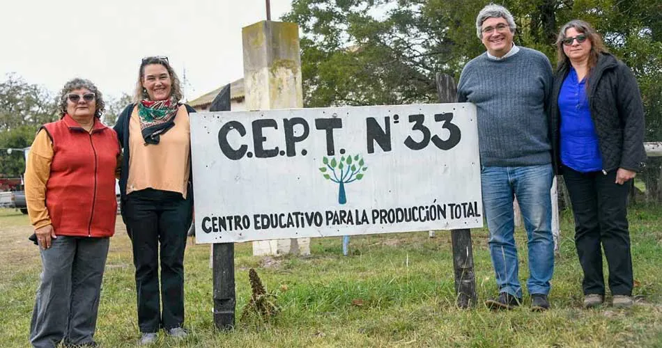 vivero-y-avicultura-la-provincia-le-cedio-al-cept-un-predio-de-2-5-hectareas-en-udaondo-24993