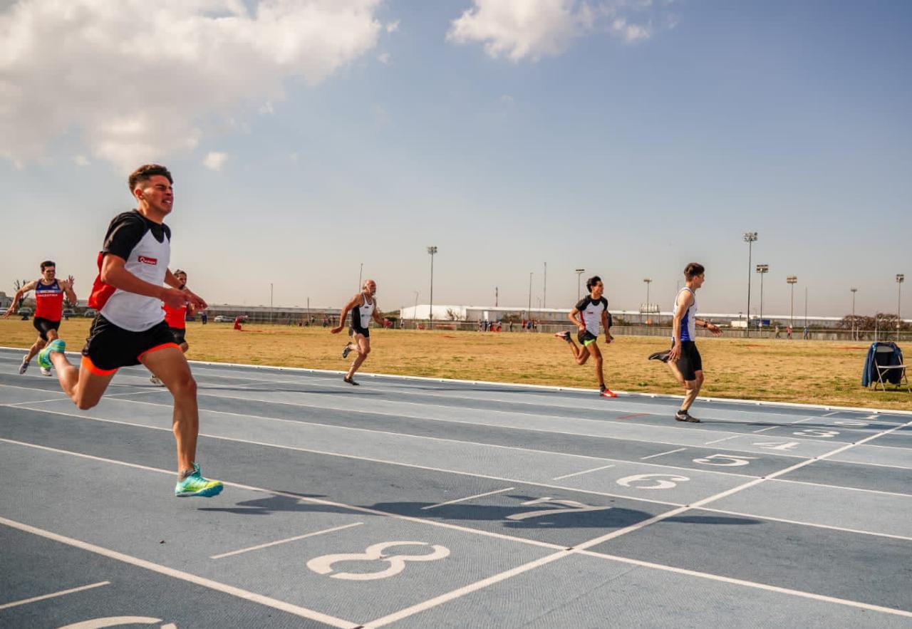 atletismo Calcagni (andarivel 8) y Aguirre (andarivel 1)