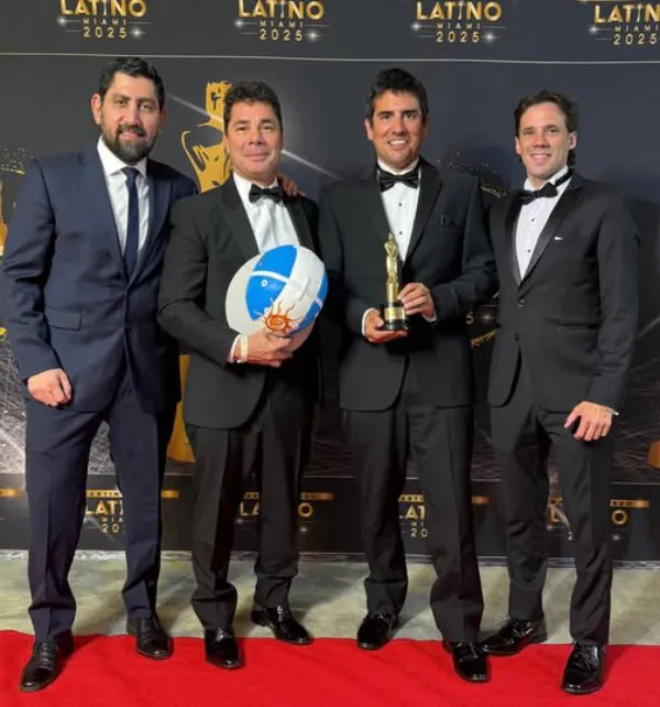 en el nombre del polo