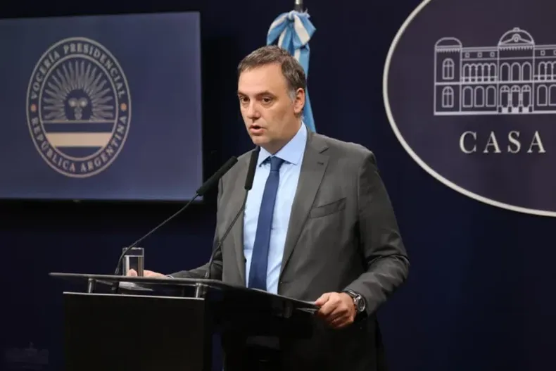 el-vocero-presidencial-manuel-adorni