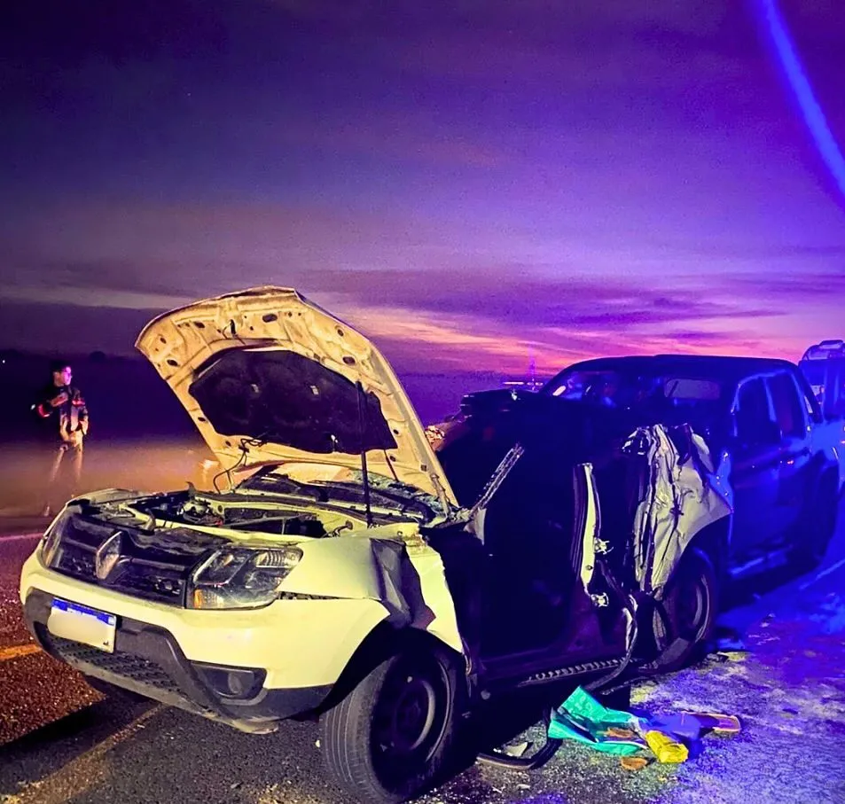 ACCIDENTE VEHICULAR Siendo las 06-15hs se desplaza móvil N°28 y N°22 por accidente vehicular en Ruta 205 - Km 72, a cargo del Jefe de Cuerpo Coronel P.