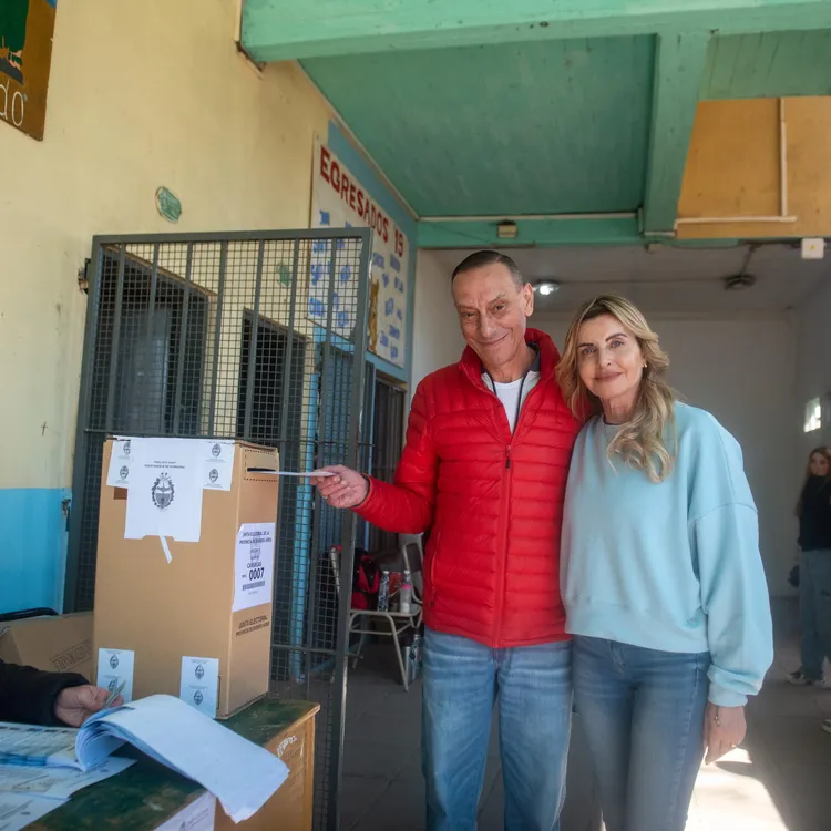 Elecciones Gustavo y Marisa