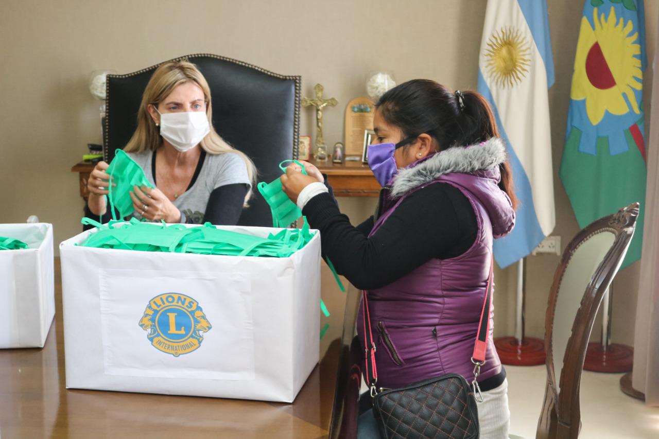 7-5 entrega de barbijos (1)