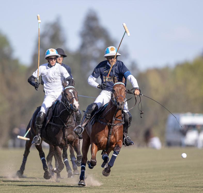 polo abierto de tortugas la dolfina y la dolfina brava CAMBIASO POR DOS
