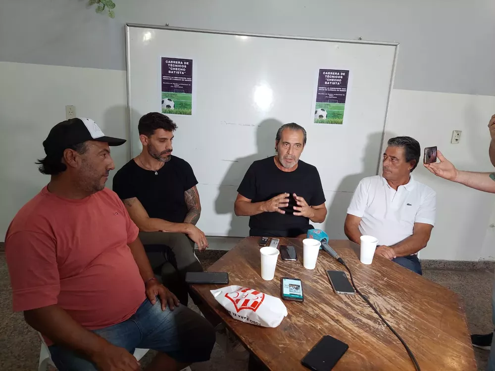 Foto Checho Página 18 (1)