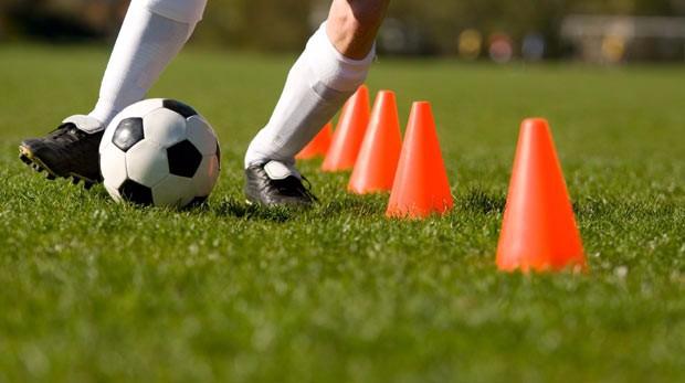 cono-17-cm-rigido-entrenamiento-futbol-coordinacion-x-10-D_NQ_NP_761511-MLA20564958254_012016-F