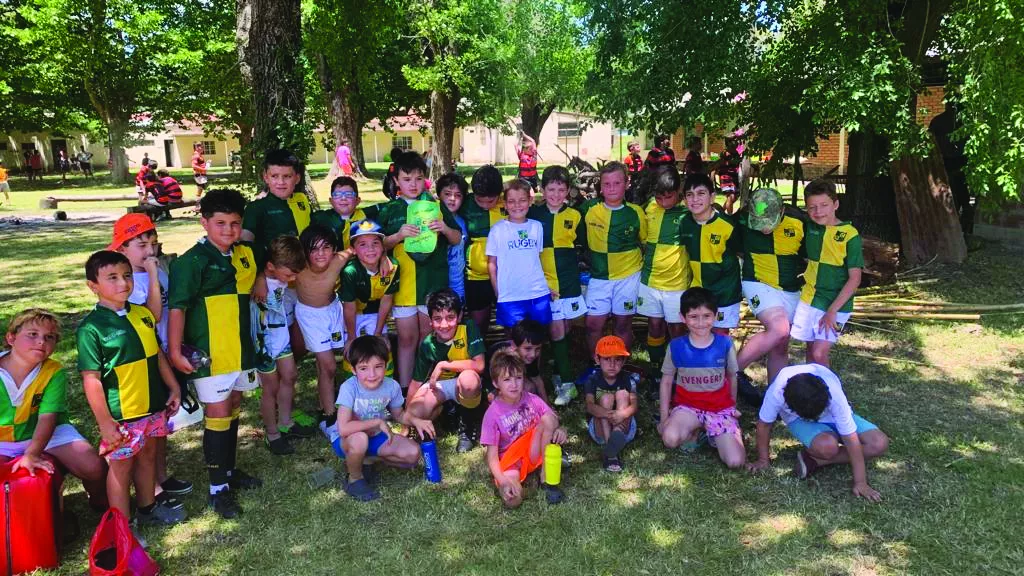 rugby las cañas en LOBOS