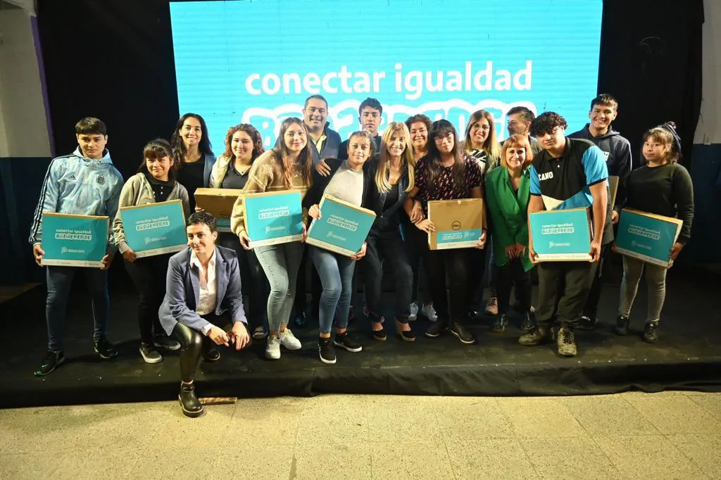 conectar igualdad bonaerense para colegios de Cañuelas (1)