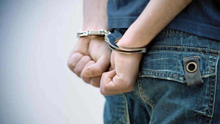 Adolescente detenido ilustrativa