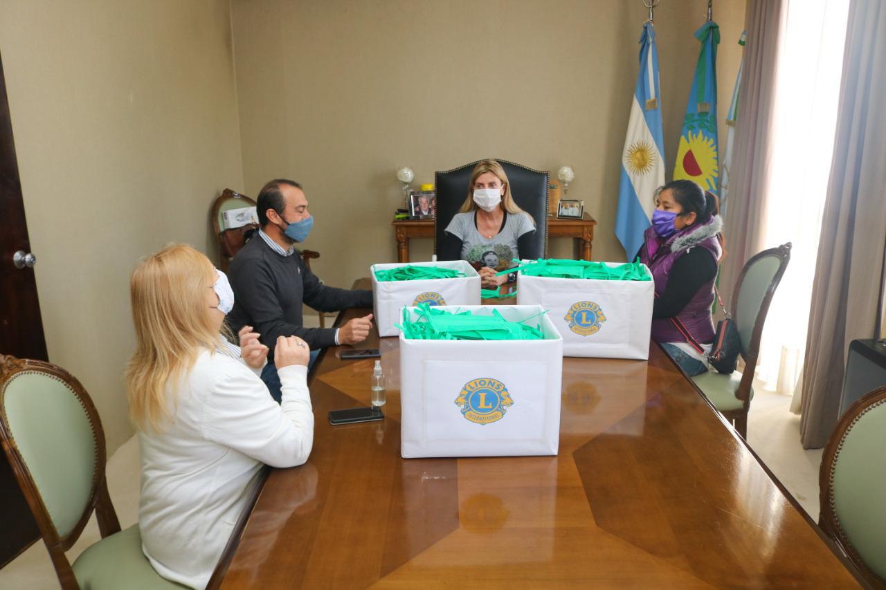 7-5 entrega de barbijos (2)