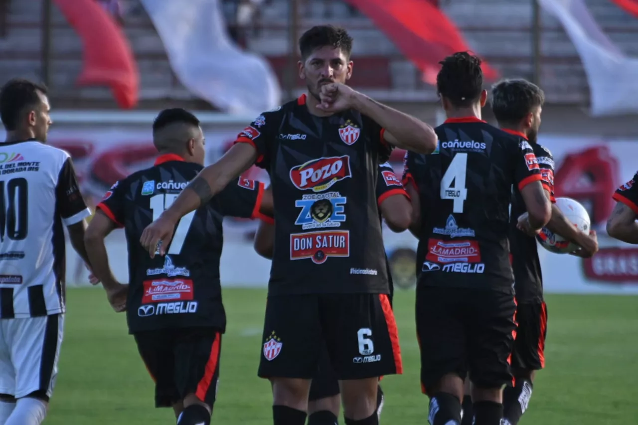 Foto Gay Pág. 24 arriba