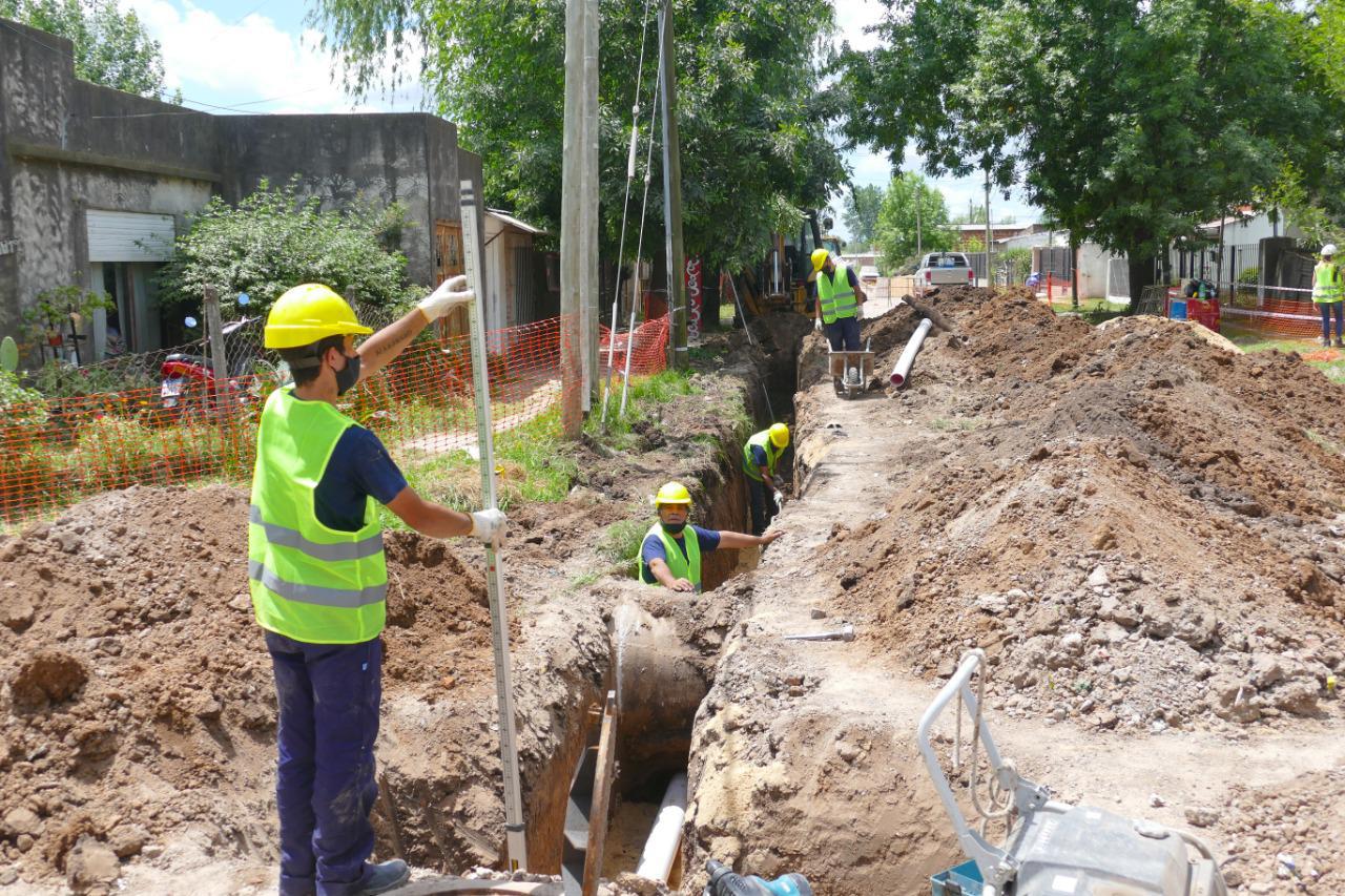 10-11 reactivaci+¦n obras de cloacas (4)
