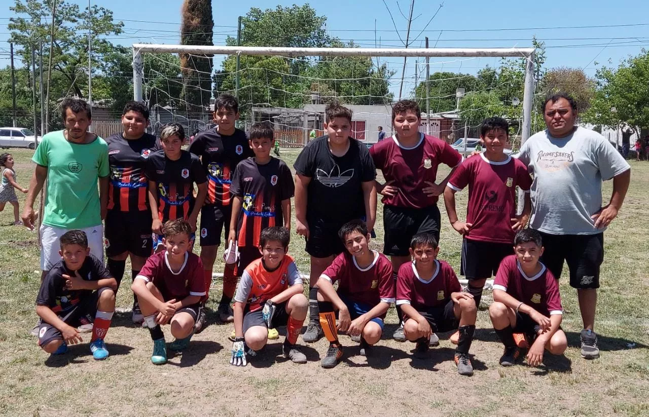 futbol barrial LOS AROMOS FILA 2009 2010