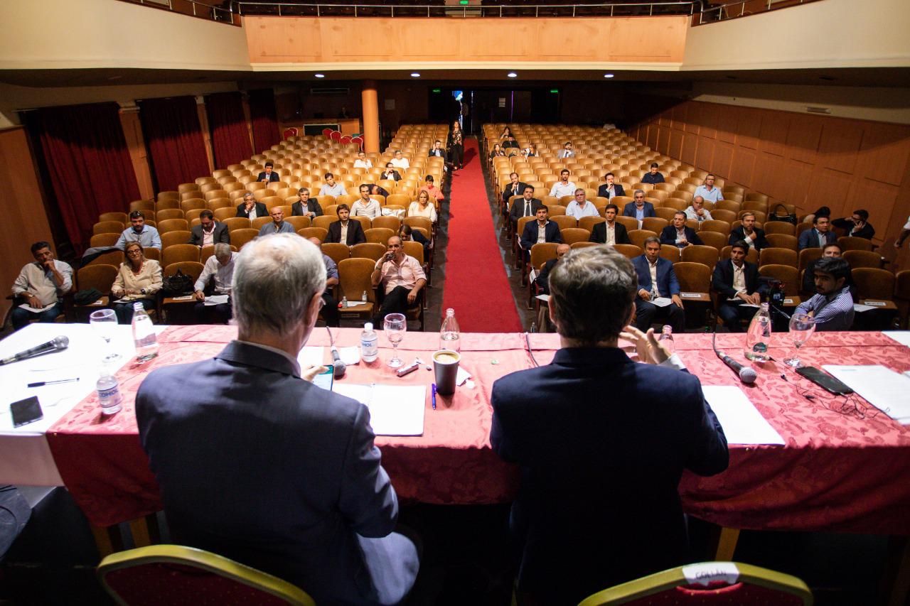 19-3 reunión en gobernación (4)