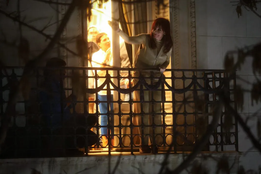 Cristina-balcon-1068x712