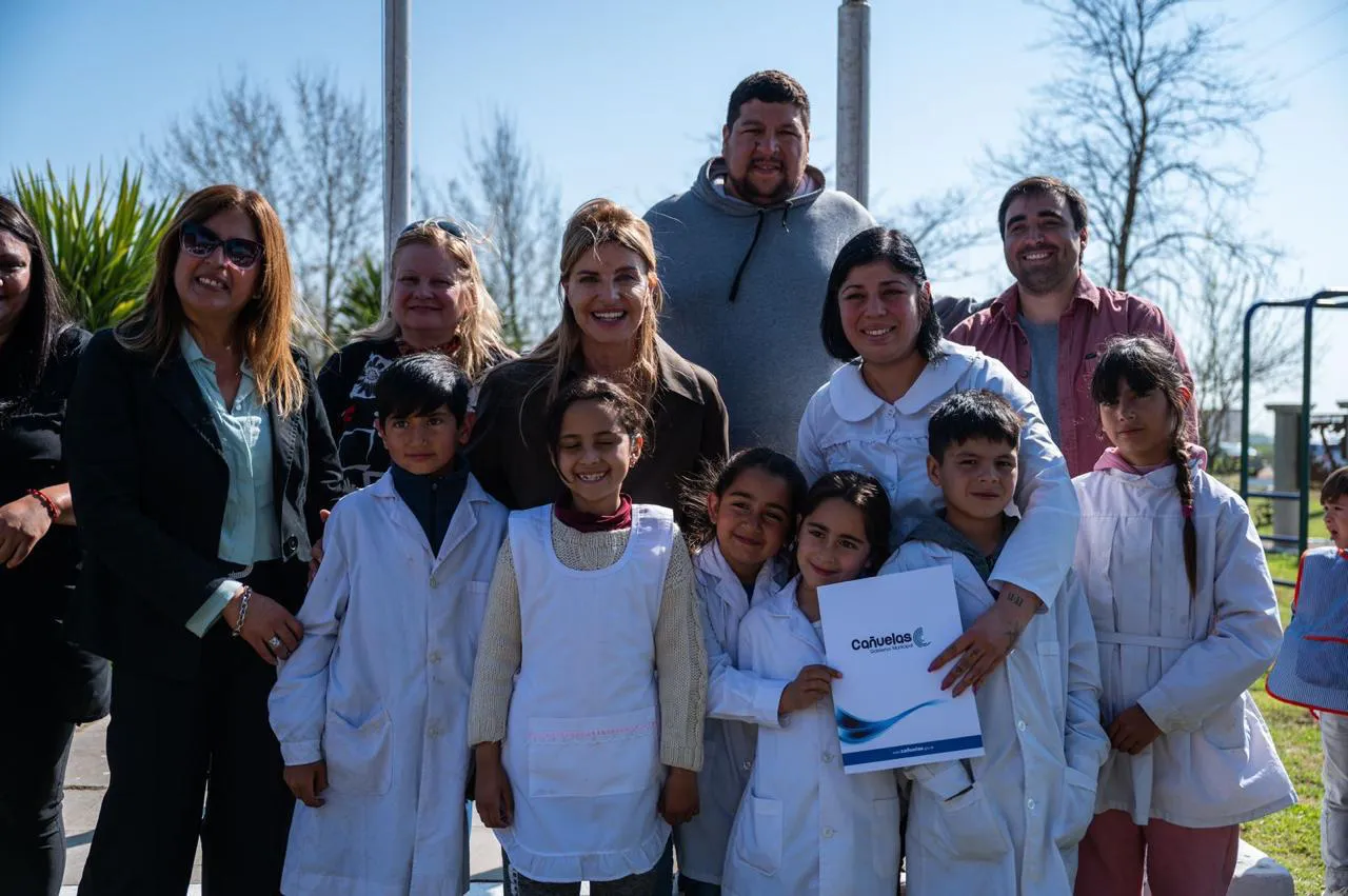 Gobernador Udaondo celebró su 113° aniversario con un emotivo acto encabezado por Marisa (2)