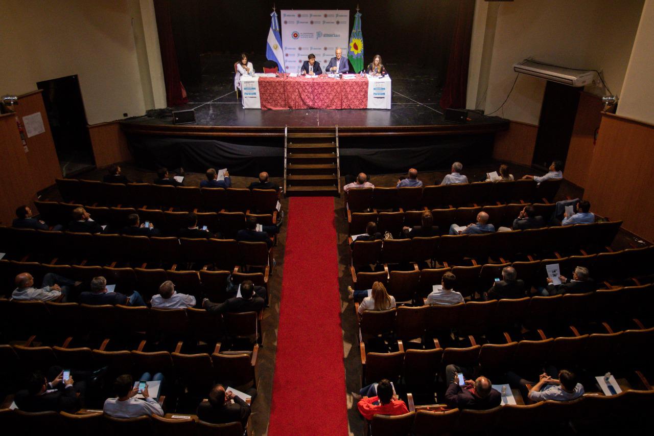 19-3 reunión en gobernación (3)