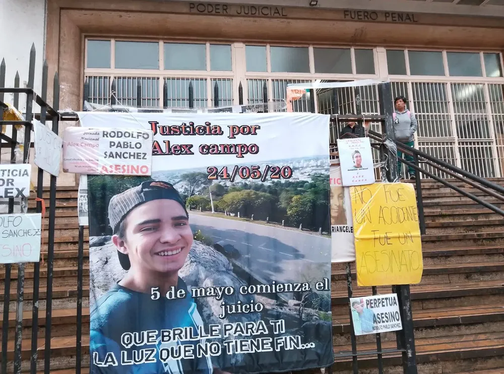 Alex frente