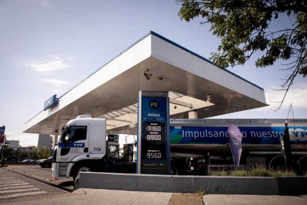 las-estaciones-ypf-la-nafta-mas-cara