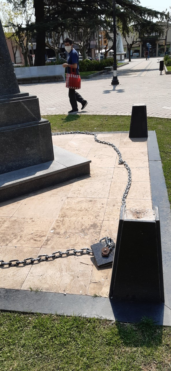 Vandalismo Momumento a San Martín