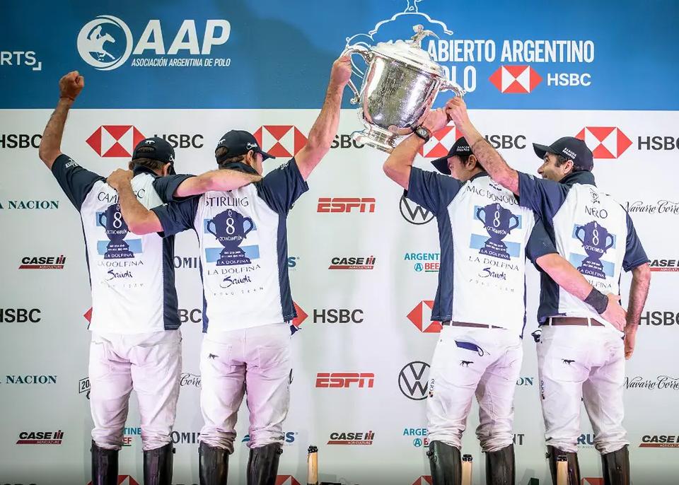 polo la dolfina 8 campeon FOTO SERIO LLAMERA