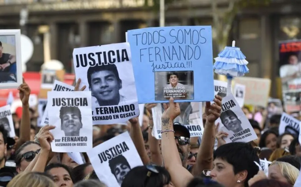 el-crimen-fernando-baez-sosa-interpelo-la-sociedad-y-cuestiono-las-conductas-grupales-varones-jovenes-contexto-nocturnidad