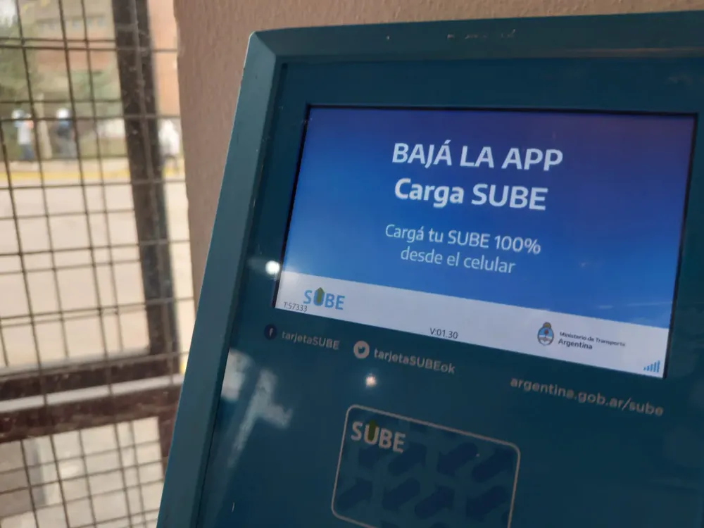 8f9cd8a8-900a-493a-bf20-7840161bf044