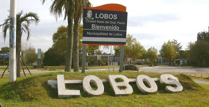 Entrada Lobos