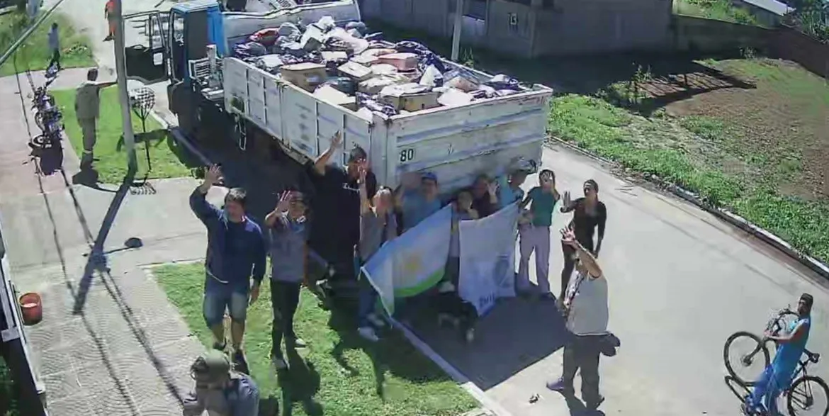 thumbnail_tren solidario