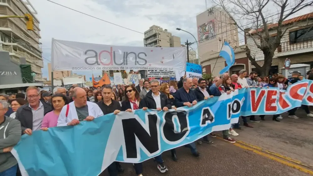 movilizacion-bahia-blanca-universidad