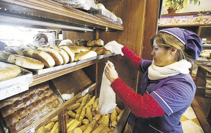escenario-el-pan-va-estar-380-y-430-pesos-el-80-las-panaderias-del-pais-afirmo-ayer-el-presidente-la-camara-industriales-panaderos-agrupados-del-norte-cipan-jose-hernandez